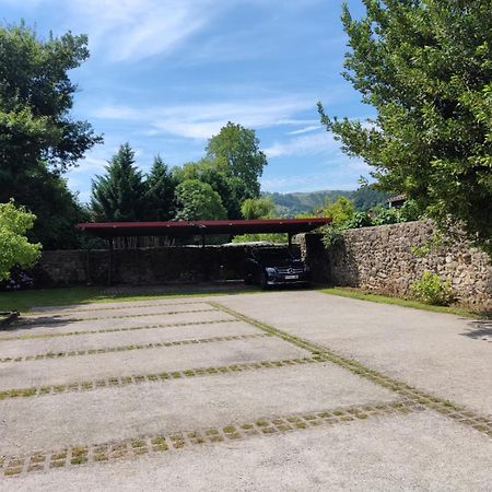 Posada Real La Montanesa Corrales De Buelna Dış mekan fotoğraf