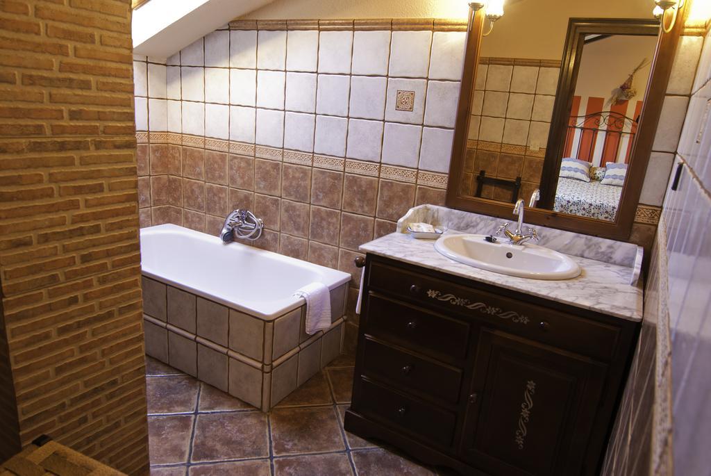 Posada Real La Montanesa Corrales De Buelna Oda fotoğraf