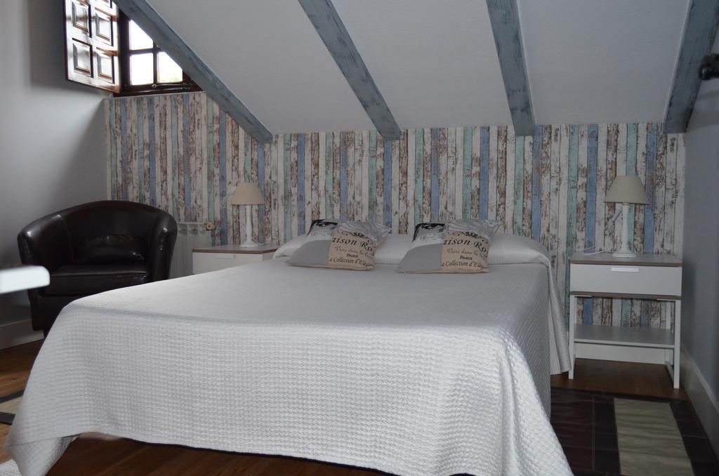 Posada Real La Montanesa Corrales De Buelna Dış mekan fotoğraf