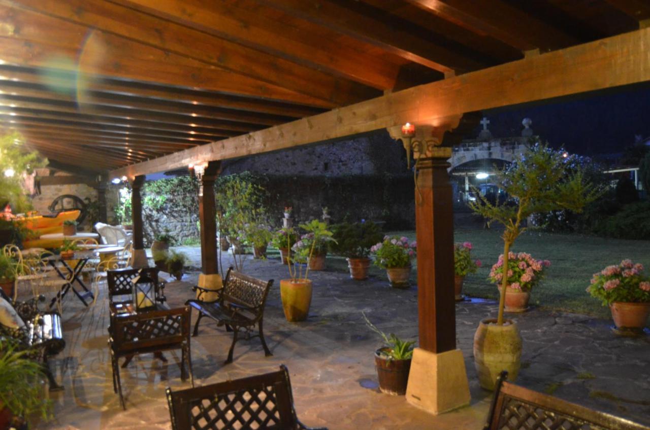 Posada Real La Montanesa Corrales De Buelna Dış mekan fotoğraf